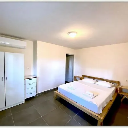 Montenegro Hotel *